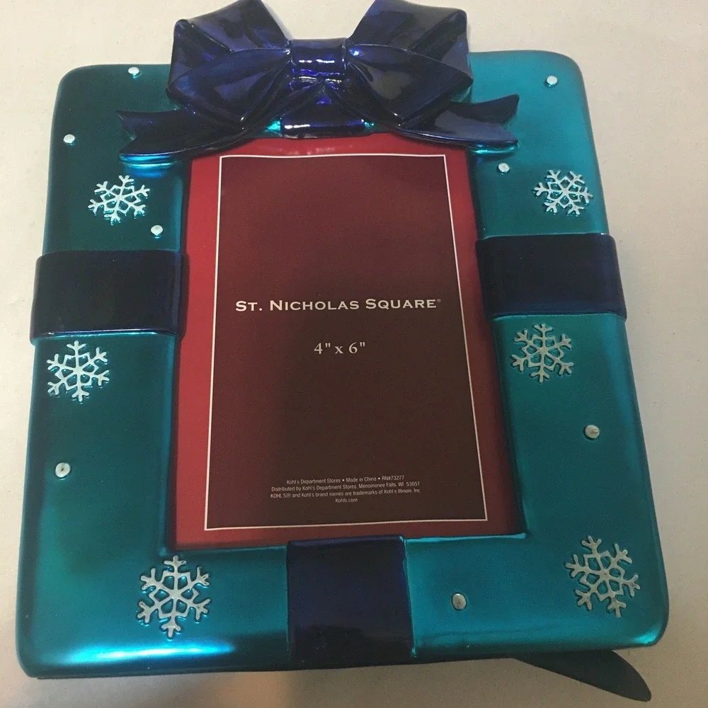 Christmas Photo Frame Gift Box with Bow Blue and Purple 4x6